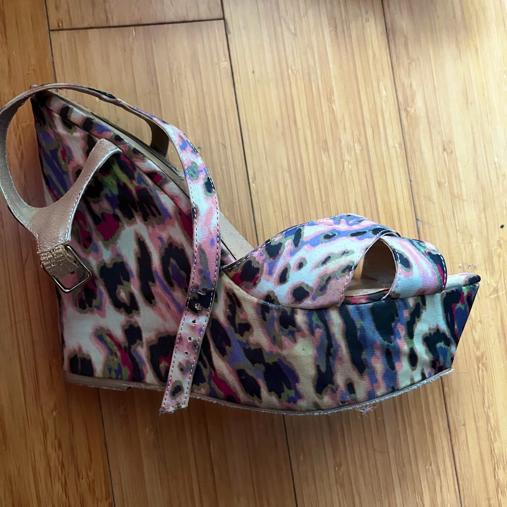 Steve Madden Pink Jungle Print Wedges
